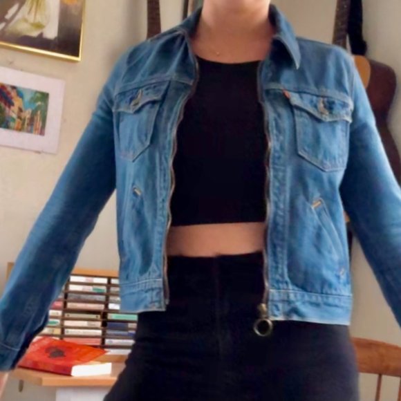Levi's Jean Jacket - Women's Size Small - Picture 4 of 5